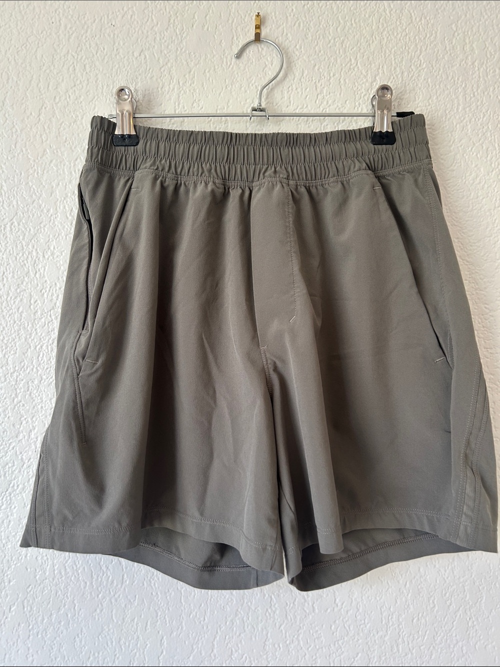 lululemon athletica Men's Athletic Shorts - Olive